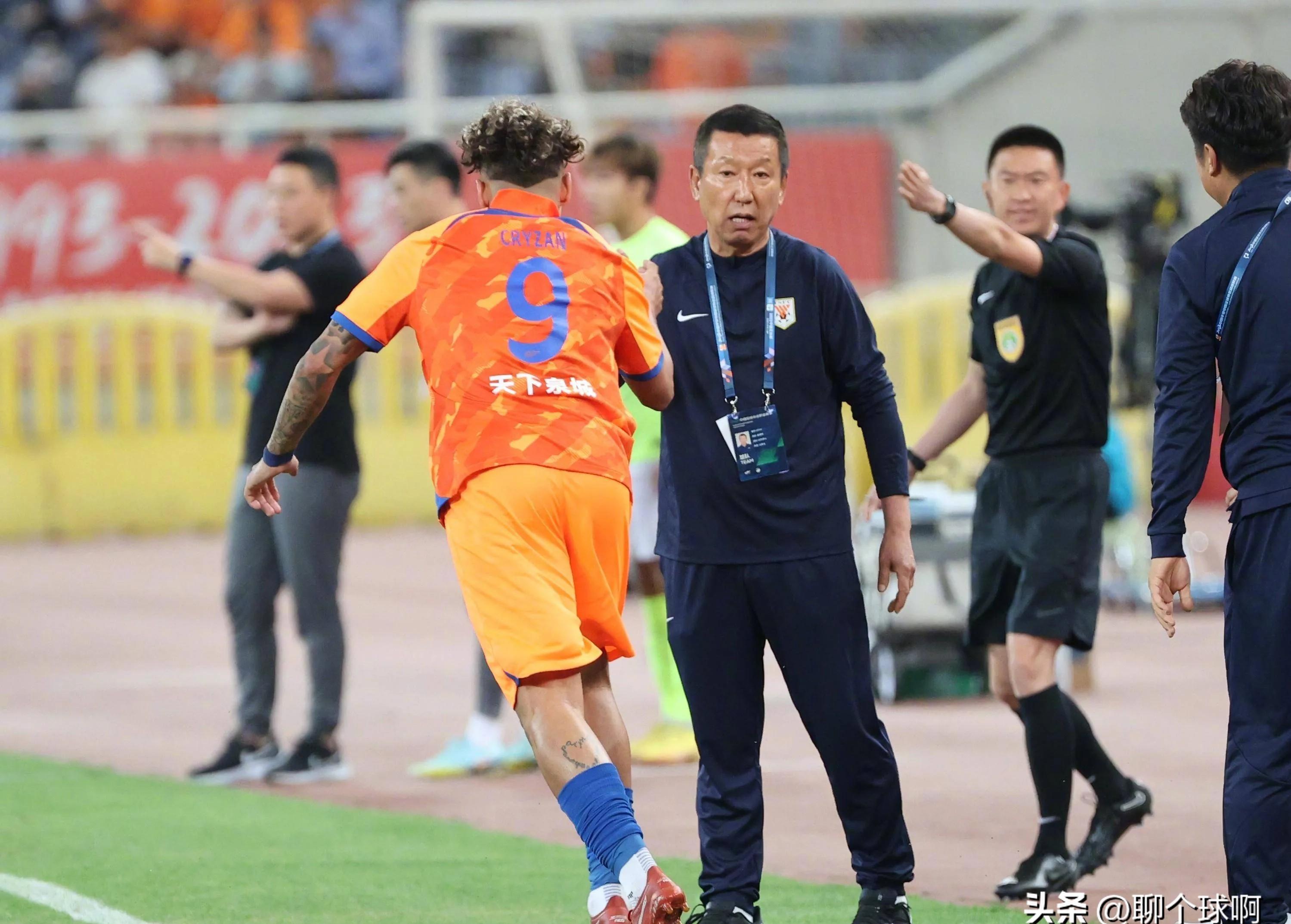 开云体育官网-包含英超倒计时，山东泰山赛后战术微调，细节引发关注，气氛紧张，更衣室氛围转暖的词条