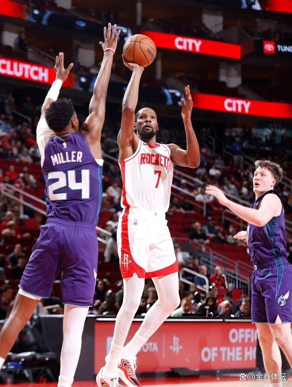 kaiyun-从今晚夏洛特黄蜂备战CBA常规赛到赛后丹佛掘金手感冰凉——欧冠节点到来，国际比赛日广厦男篮调整名单以备法国杯(丹佛掘金队替补中锋难题)